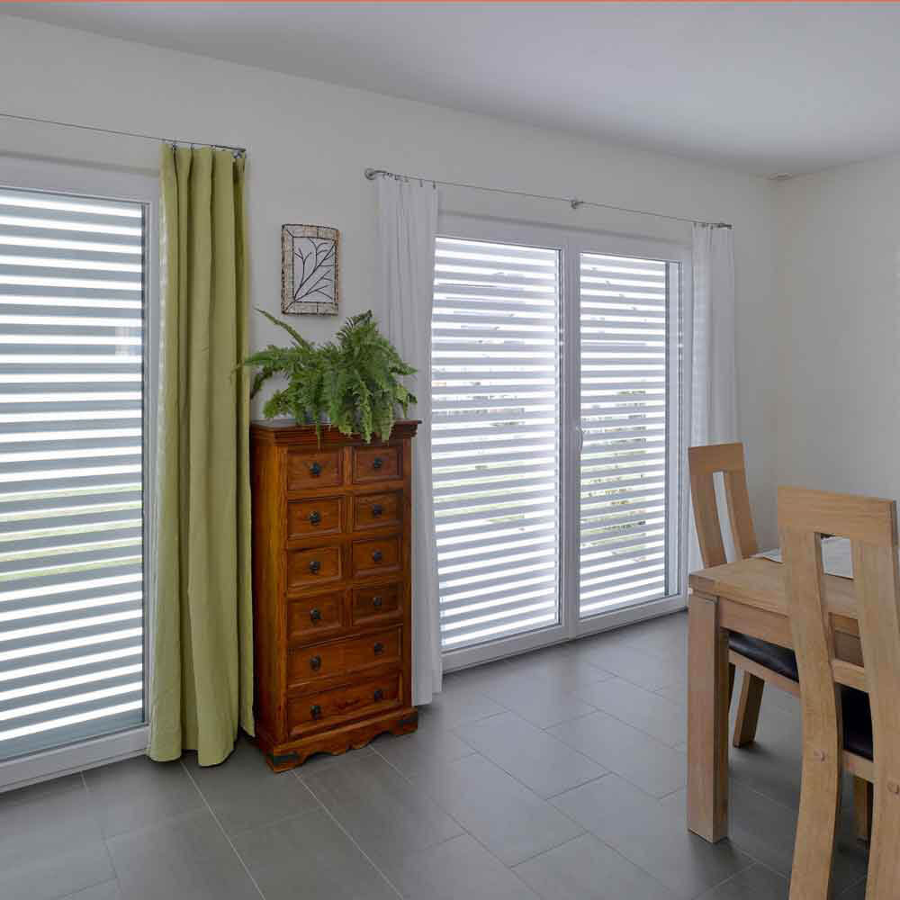 Solar roller shutter with adjustble blinds | Bubendorff